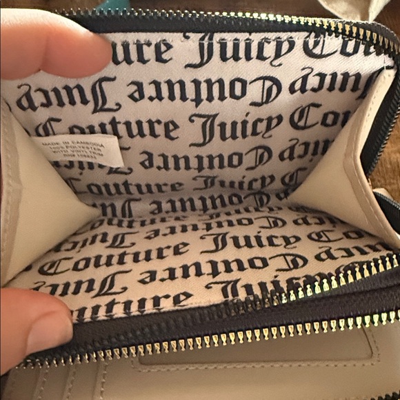 Juicy Couture Black and Cream Wallet - Picture 4 of 4